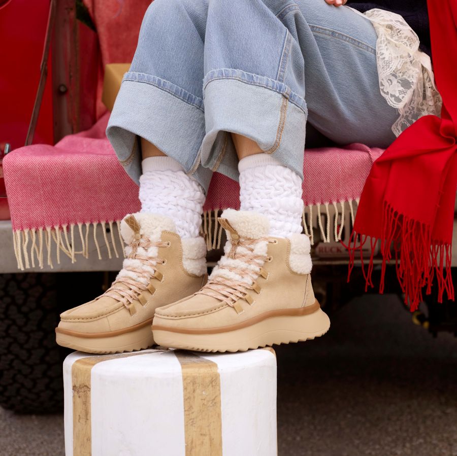 Wendy Peak Apres Suede Cozy Stitch - Tan - Image 2